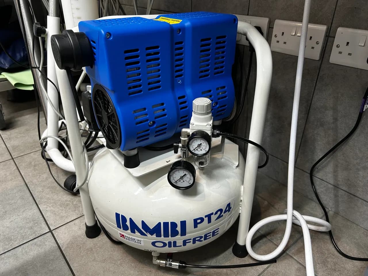 Anaesthetic machine in use at Wagtails